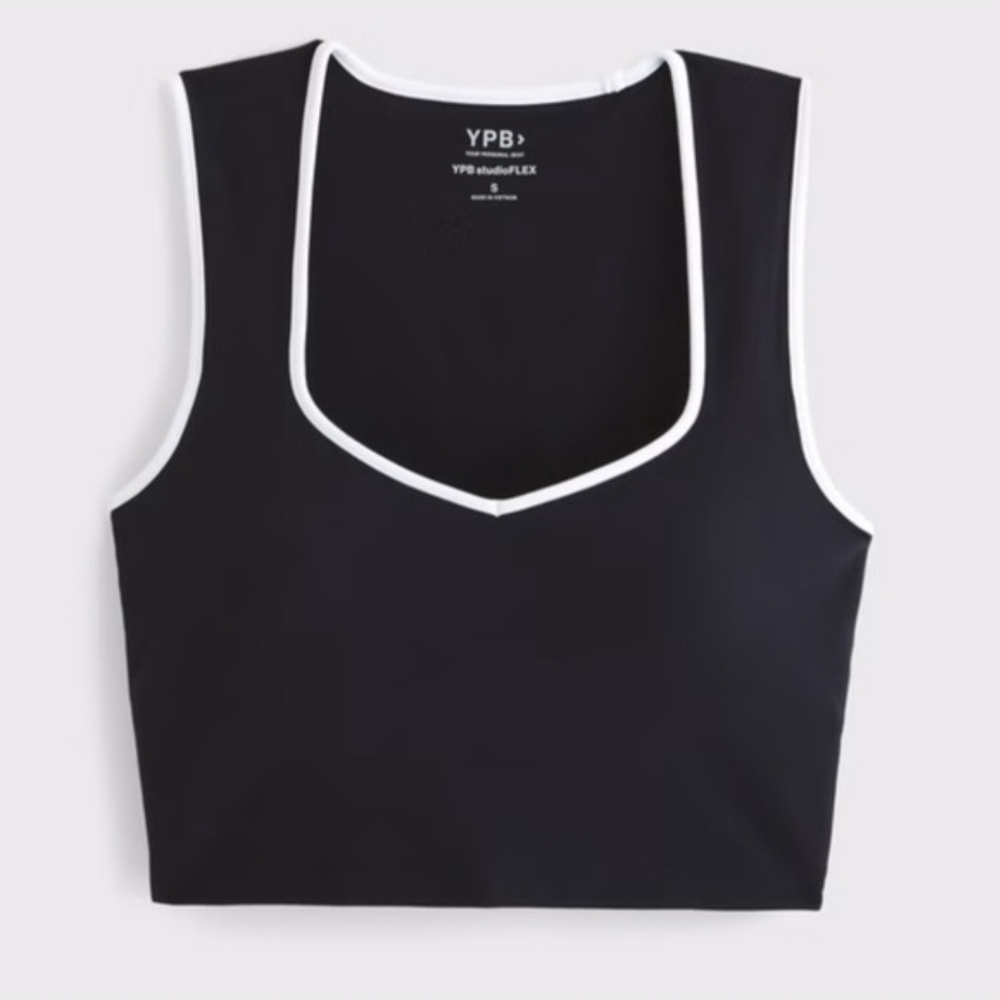 Abercrombie & Fitch 
YPB studioFLEX Portrait Tank